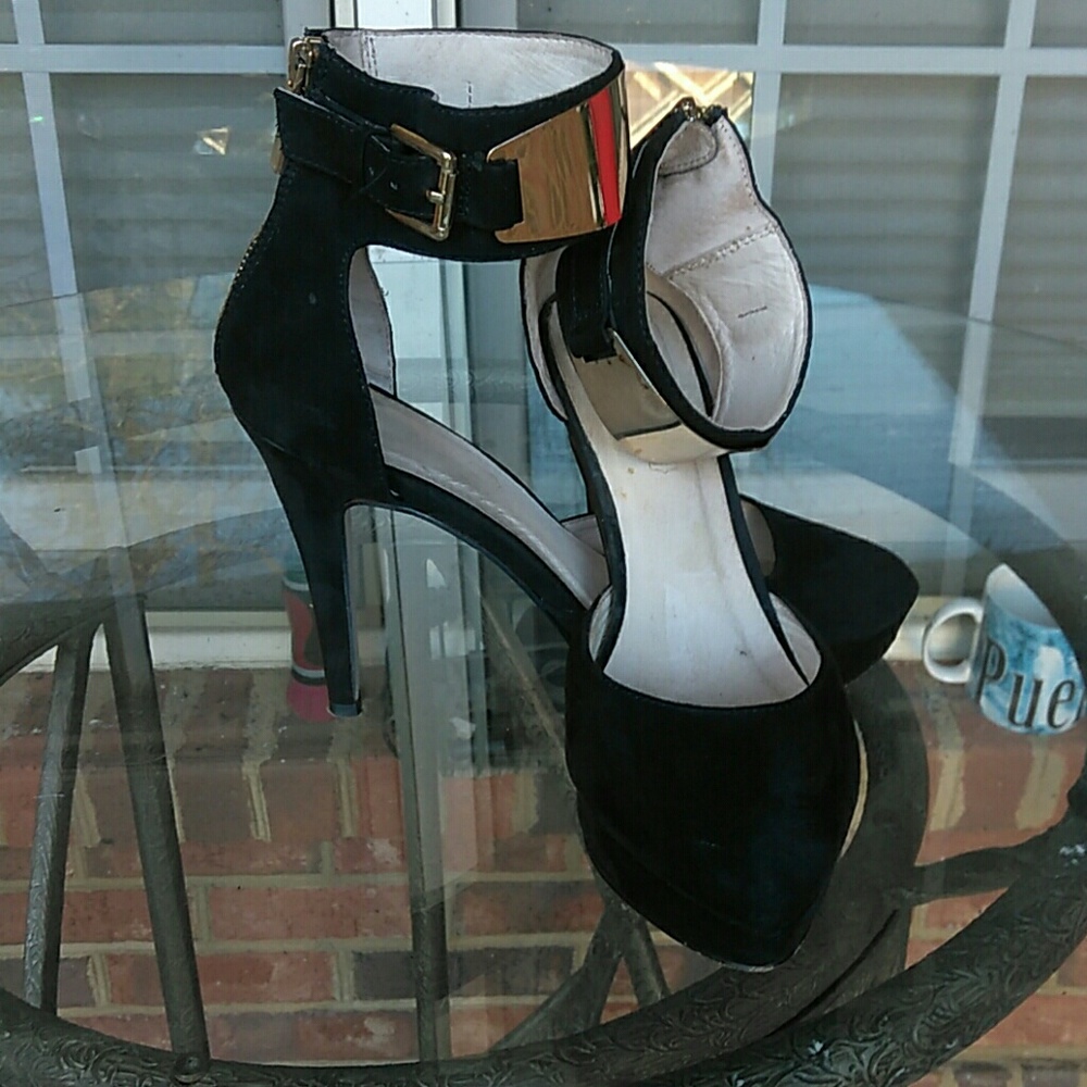Aldo black suede heel with ankle plate